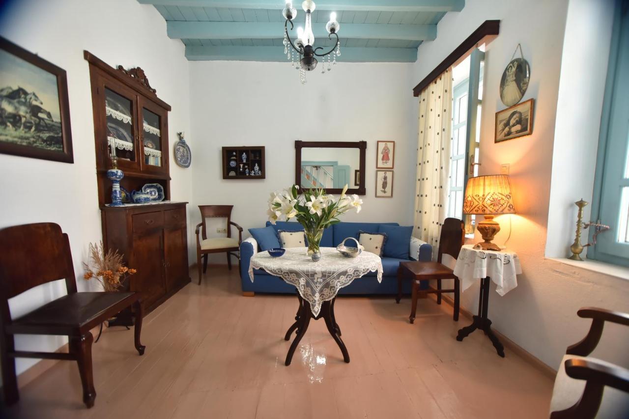 Traditional House By The Sea Mandrákion 外观 照片