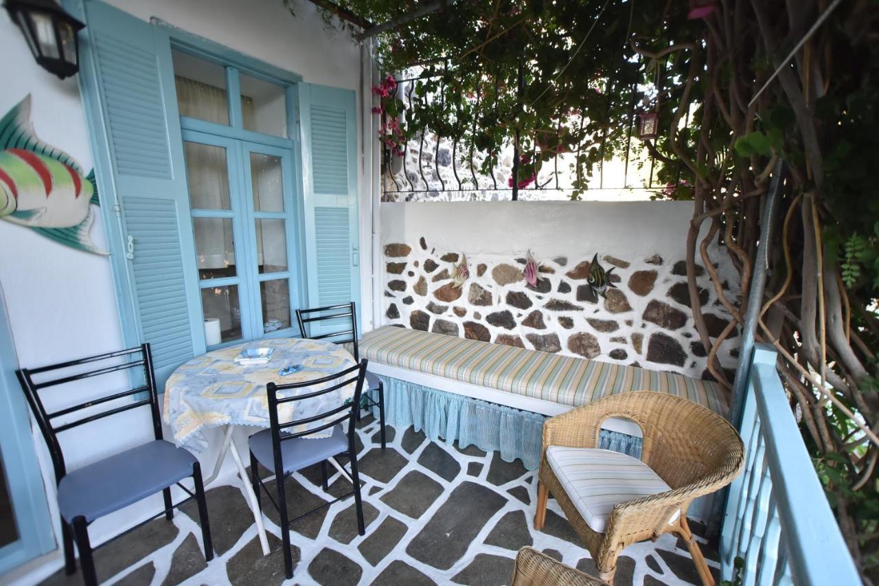 Traditional House By The Sea Mandrákion 外观 照片