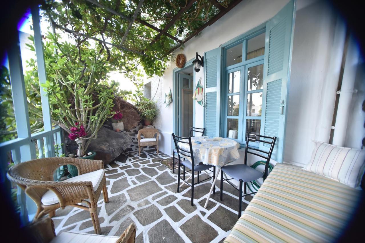 Traditional House By The Sea Mandrákion 外观 照片