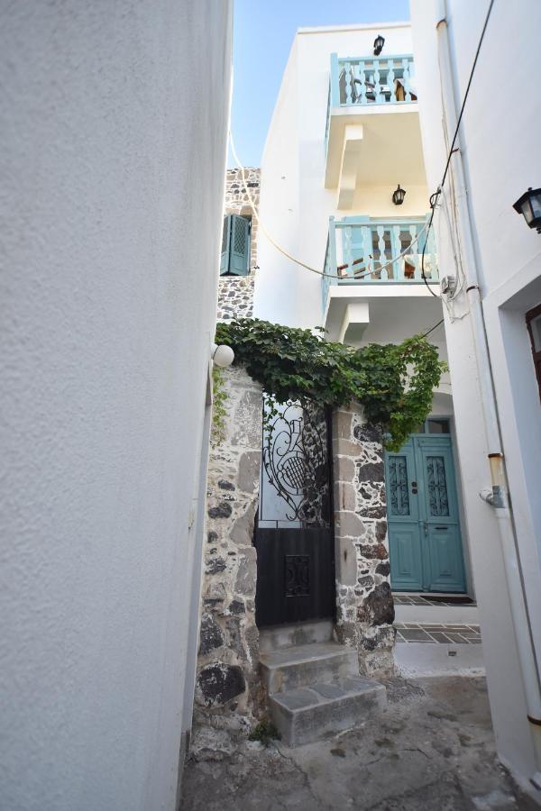 Traditional House By The Sea Mandrákion 外观 照片