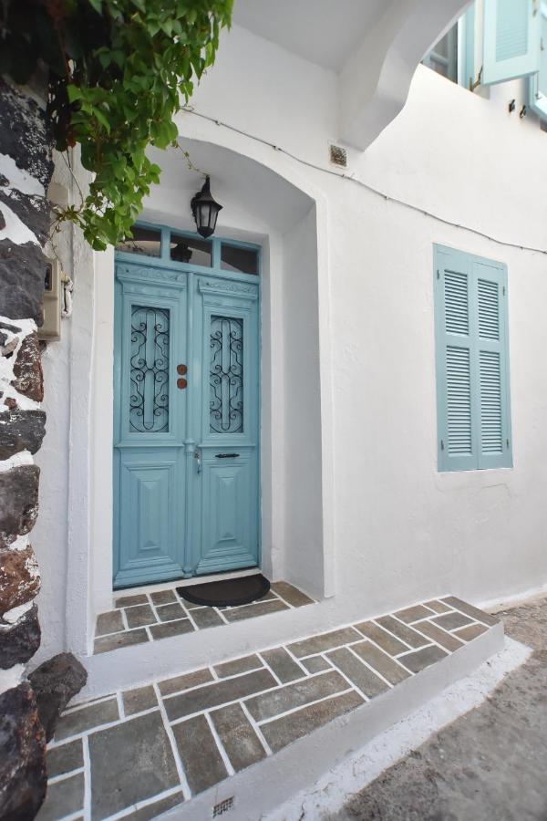 Traditional House By The Sea Mandrákion 外观 照片